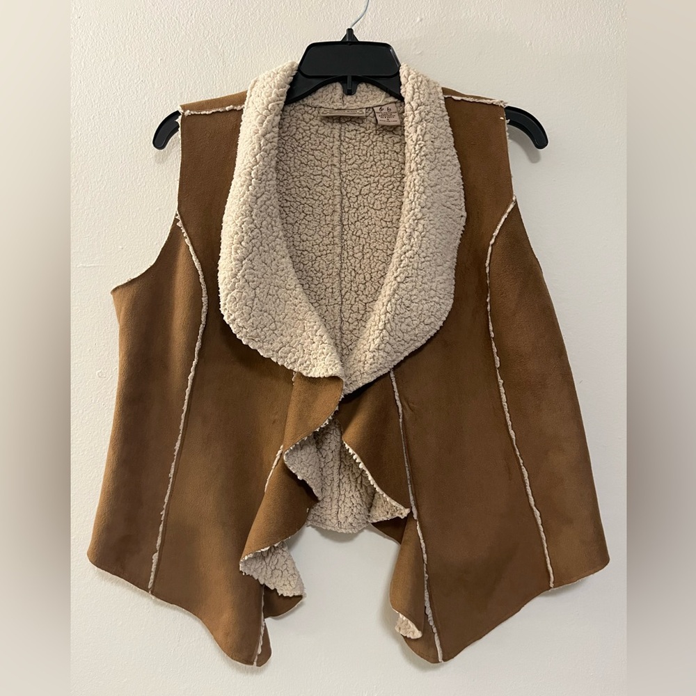 Vintage Art and Soul Brown Suede Sherpa Vest